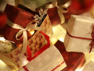 125 Geschenke für Kinder in Kelsterbach: Wunschbaumaktion erfolgreich abgeschlossen