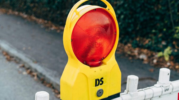 Telekom-Leitungsverlegung führt im Januar zu Spur- und Gehwegssperrungen in Offenbach